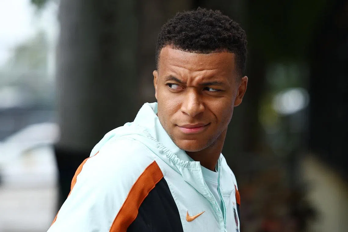 Soccer Football - FIFA World Cup 2026 - Bronze Final - France v England - Miami Stadium, Miami Gardens, Florida, U.S. - July 18, 2026 France's Kylian Mbappe arrives at the stadium before the match REUTERS/Marco Bello
