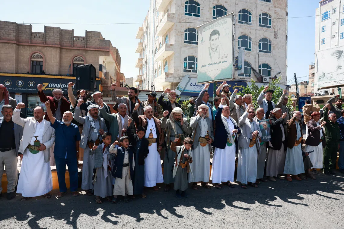 Houthi supporters gather in solidarity with the movement as fighting escalates across several fronts, in Sanaa, Yemen, October 7, 2026. REUTERS/Mohammed al-Mahdi