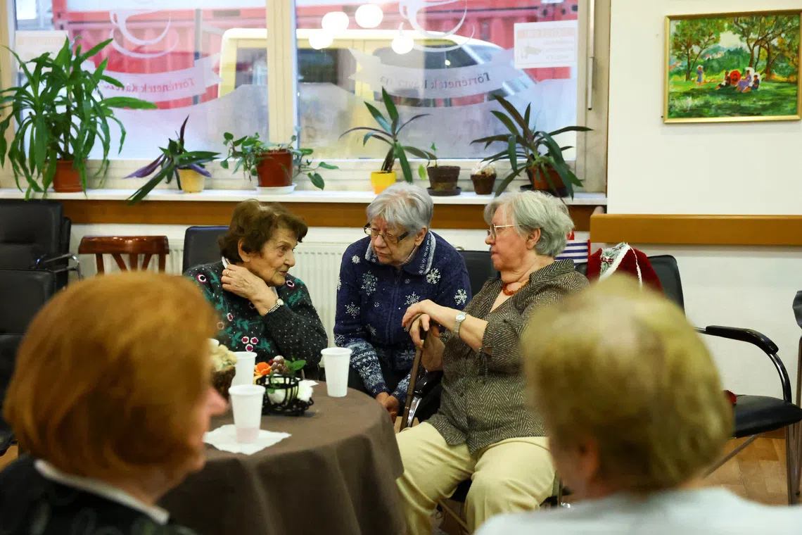 Orban's giveaways still not turning election tide in Hungary