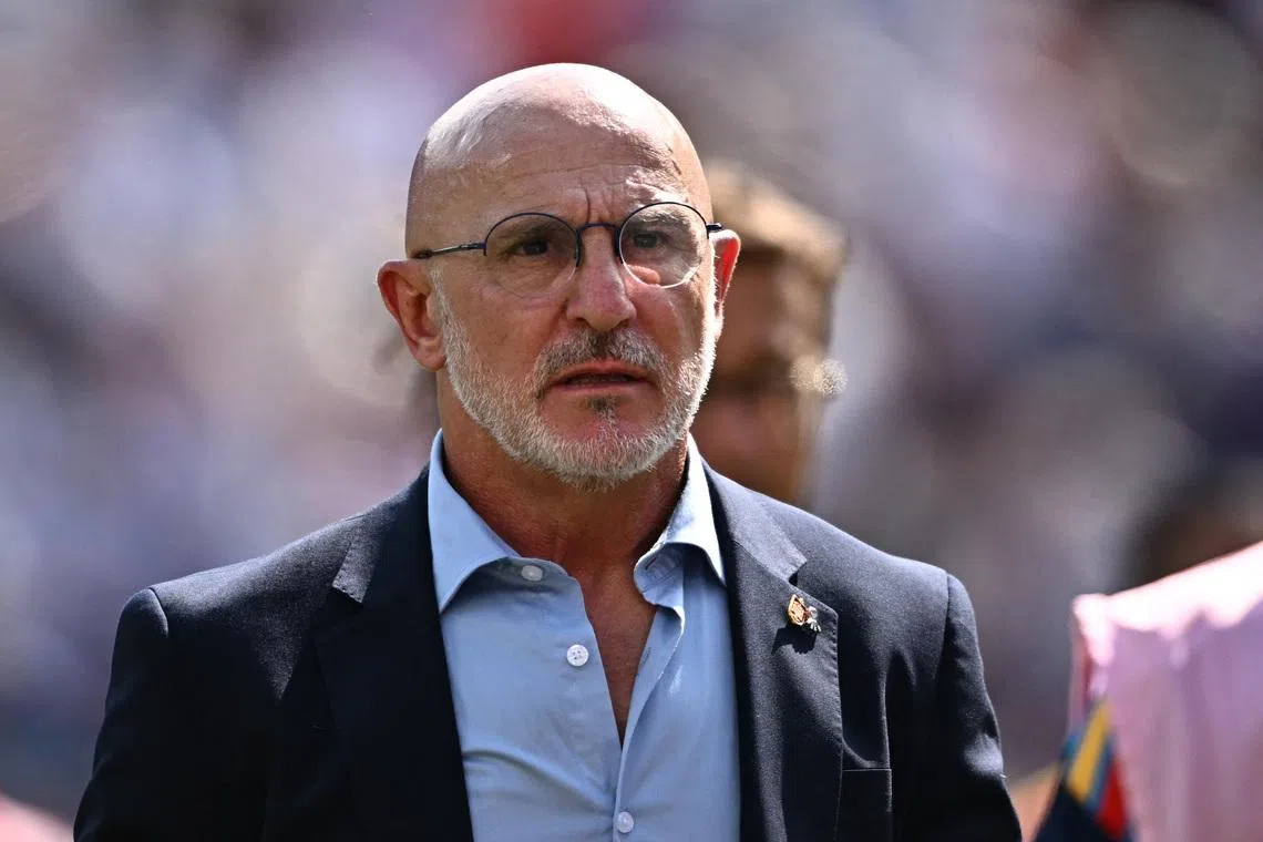 Soccer Football - FIFA World Cup 2026 - Final - Spain v Argentina - New York/New Jersey Stadium, East Rutherford, New Jersey, U.S. - July 19, 2026 Spain coach Luis De La Fuente at half time REUTERS/Dylan Martinez