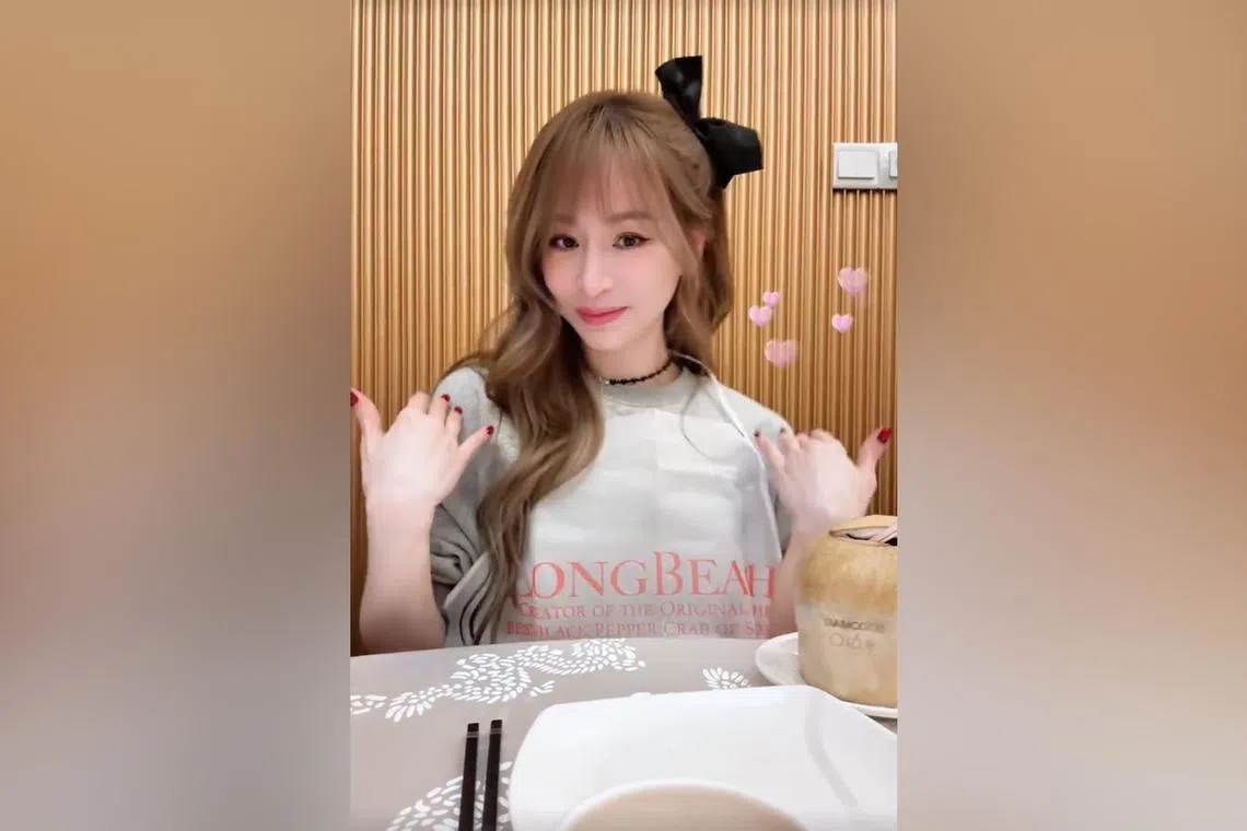 Cyndi Wang went to Long Beach Seafood restaurant in Robertson Quay when she was in Singapore for two nights.