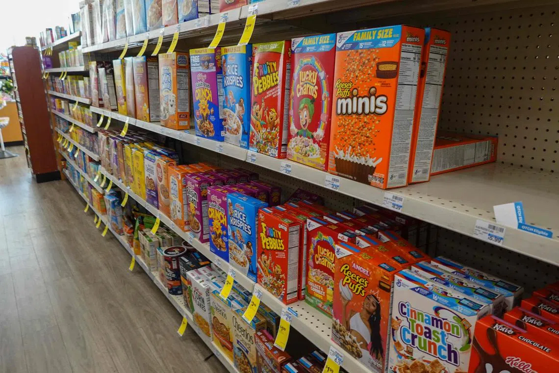 Federal health experts recommend that most people consume fewer than 50g of added sugars a day. 