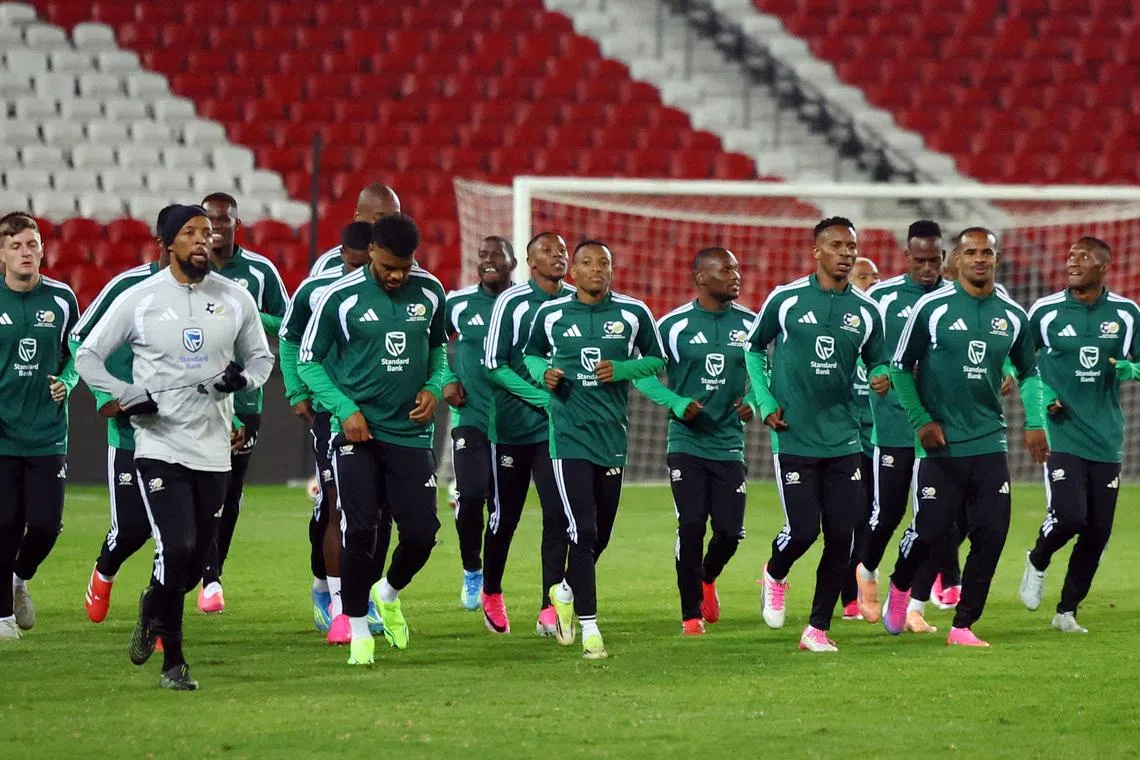 FILE PHOTO: Soccer Football - FIFA World Cup 2026 - South Africa Training - Orlando Stadium, Soweto, South Africa - May 28, 2026 South Africa players during training REUTERS/Siphiwe Sibeko/File Photo