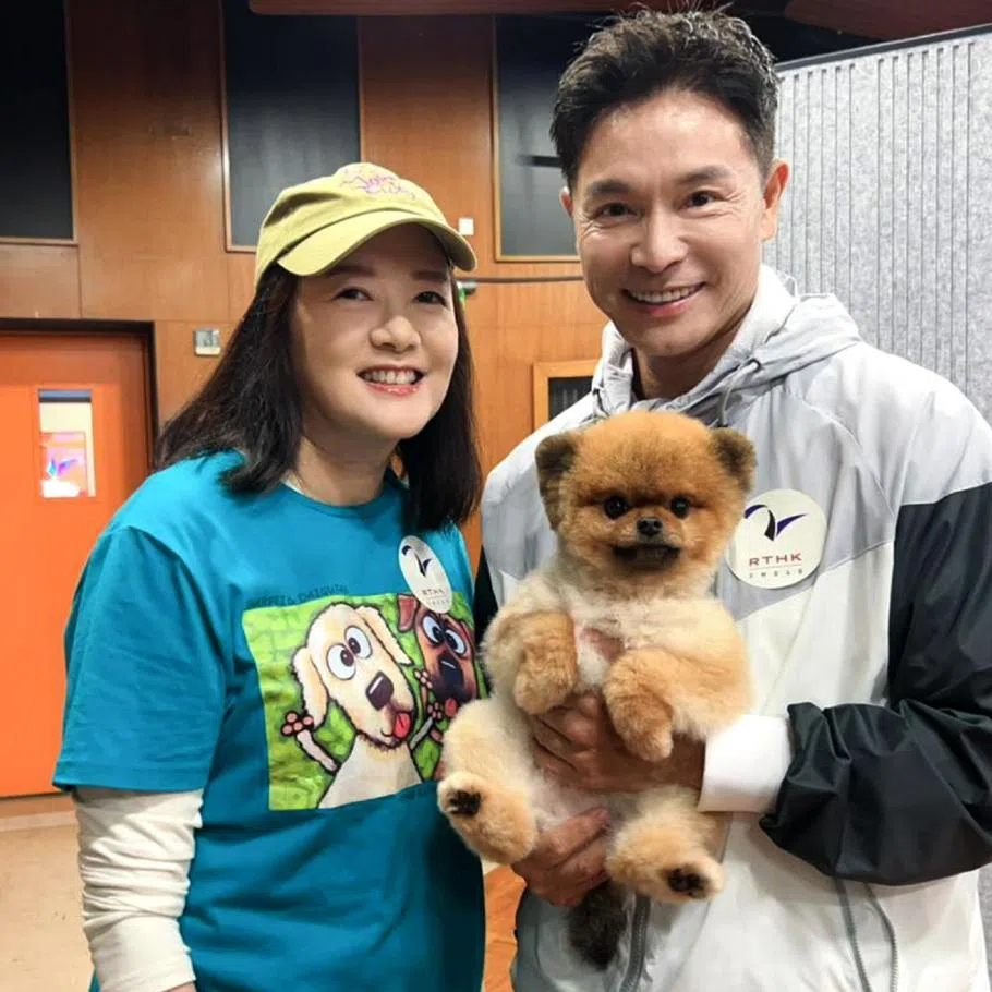 Roger Kwok (right) with radio host Lau Sin Yee, host of RTHK's new show Tail With Love. 