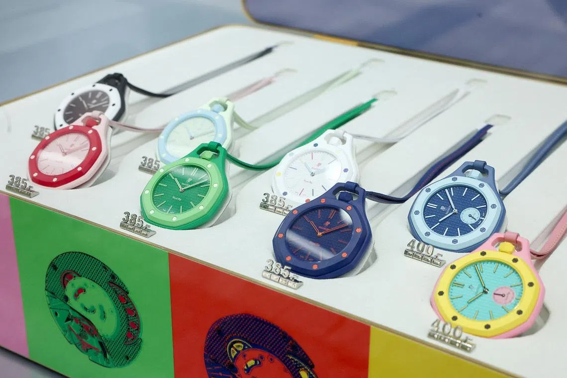  full set of the eight Royal Pop models fetched more than US$25,000 (S$32,000) on live marketplace StockX on May 17.