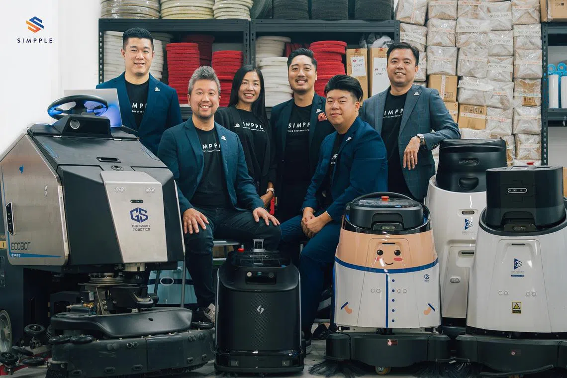 tgsim14 - (From left) Simpple chief technology officer Mr Shaun Soo, Simpple chief executive officer Mr Aloysius Chong, Simpple chief financial officer Ms Chan Sok Fung, Simpple head of corporate development, partnerships and government relations Mr Alexus Goh, Simpple chief operating officer Mr Daryl Pat, and Simpple head of sales Mr Su Youyi

Credit: Simpple