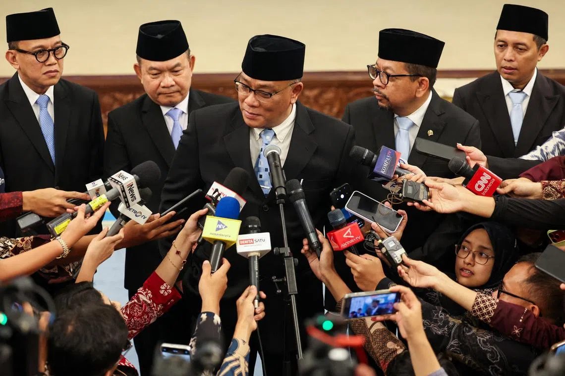 Indonesia’s newly appointed Minister of Environment, Mohammad Jumhur Hidayat, chief of All-Indonesia Workers' Union Confederation, speaks to media after his inauguration at the Presidential Palace in Jakarta, Indonesia, April 27, 2026. REUTERS/Ajeng Dinar Ulfiana