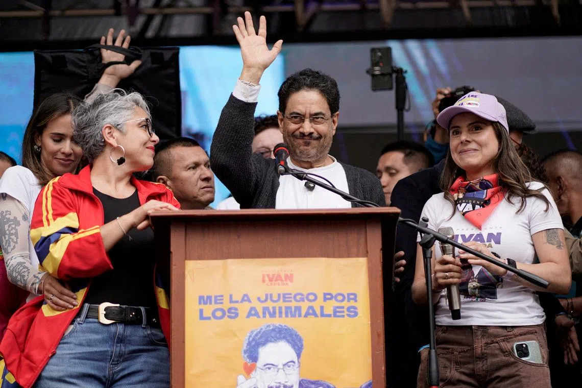 FILE PHOTO: Colombian leftist presidential candidate Ivan Cepeda waves during his closing campaign rally and ahead of the June 21 runoff against right-wing candidate Abelardo De La Espriella, in Bogota, Colombia, June 13, 2026. REUTERS/Sergio Acero/File Photo