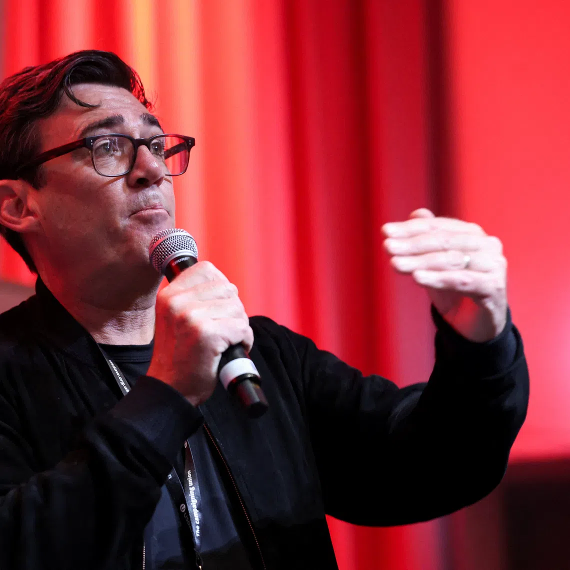 Andy Burnham, mayor of Greater Manchester speaks at a fringe meeting during the Britain's Labour Party's annual conference in Liverpool, Britain, September 28, 2025. REUTERS/Phil Noble