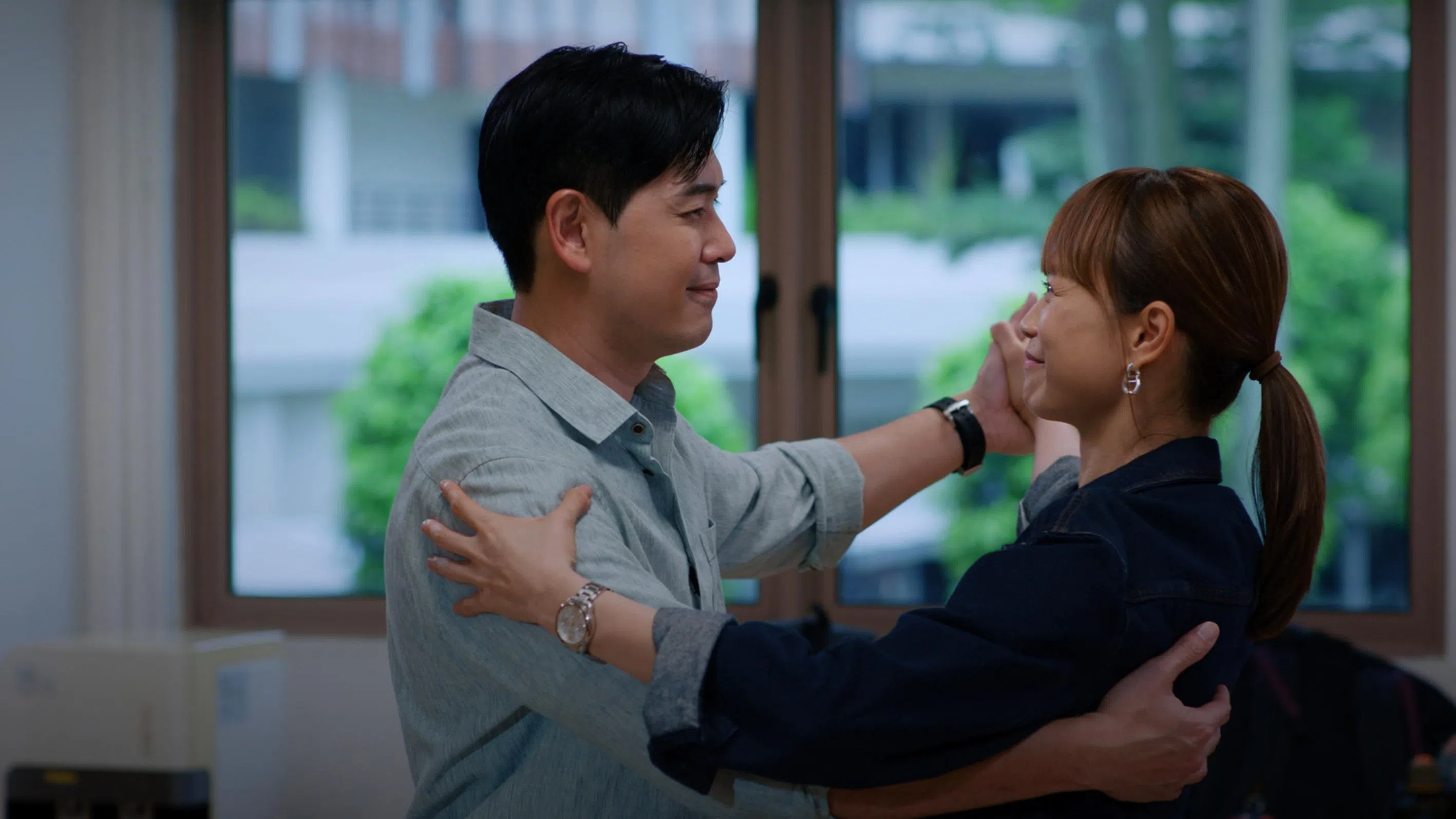 Romeo Tan and Felicia Chin in Brighter Days.