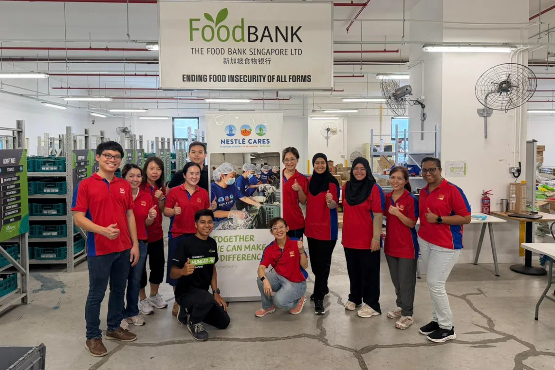 nestle singapore team at food bank singapore
