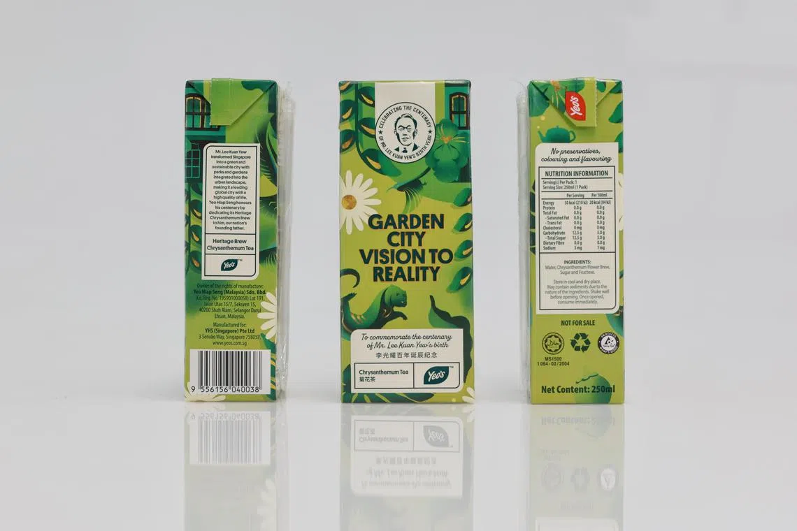 ST20230907_202360497933: Gin Tay/ pixlkydrink/

Generic photo of packets of chrysanthemum tea drink with an image of Singapore's first prime minister, photographed at ST photo studio on Sep 7, 2023. 

//This year is the 100th anniversary of the late Mr Lee Kuan Yew’s birth.
To commemorate the occasion, homegrown food-and-beverage conglomerate Yeo's has created a limited-edition centenary packaging for its chrysanthemum tea drink with an image of Singapore's first prime minister.
