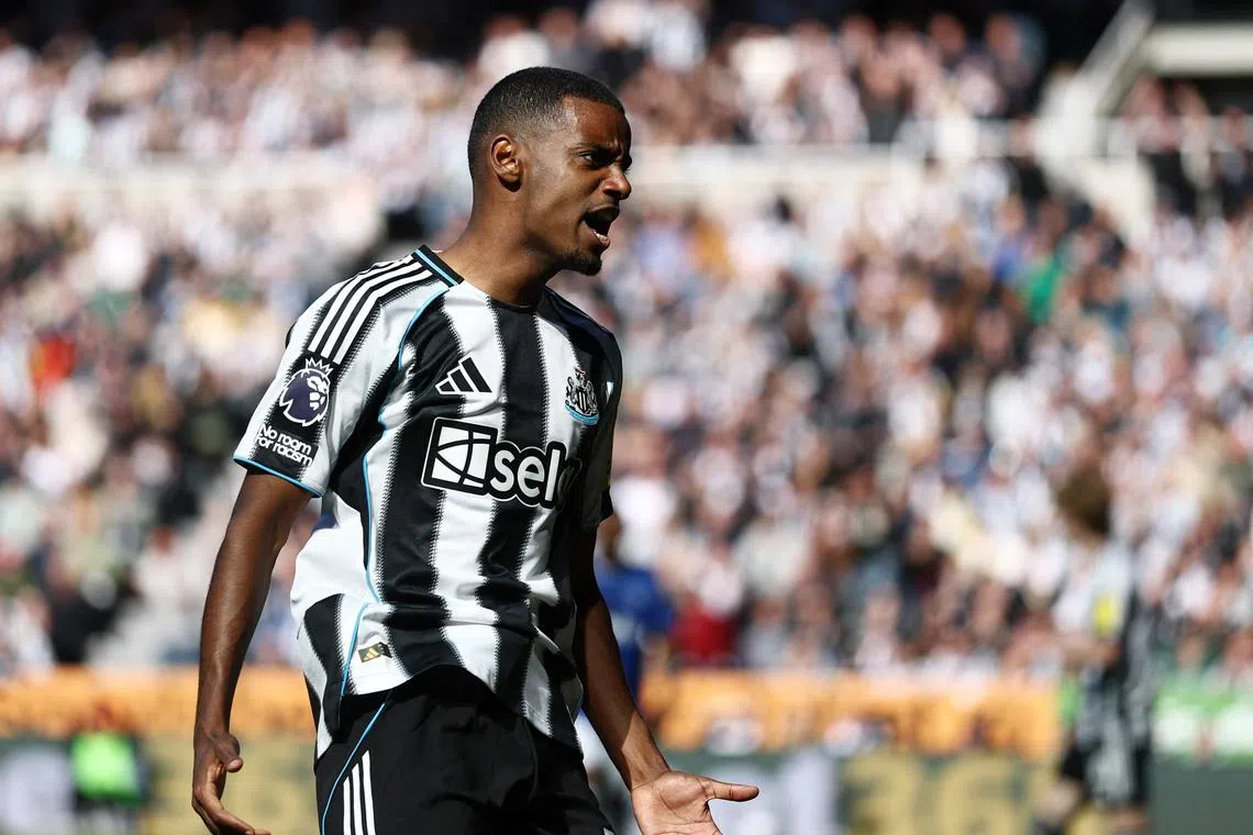 FILE PHOTO: Soccer Football - Premier League - Newcastle United v Everton - St James' Park, Newcastle, Britain - May 25, 2025 Newcastle United's Alexander Isak reacts after missing a chance to score Action Images via Reuters/Lee Smith/File photo