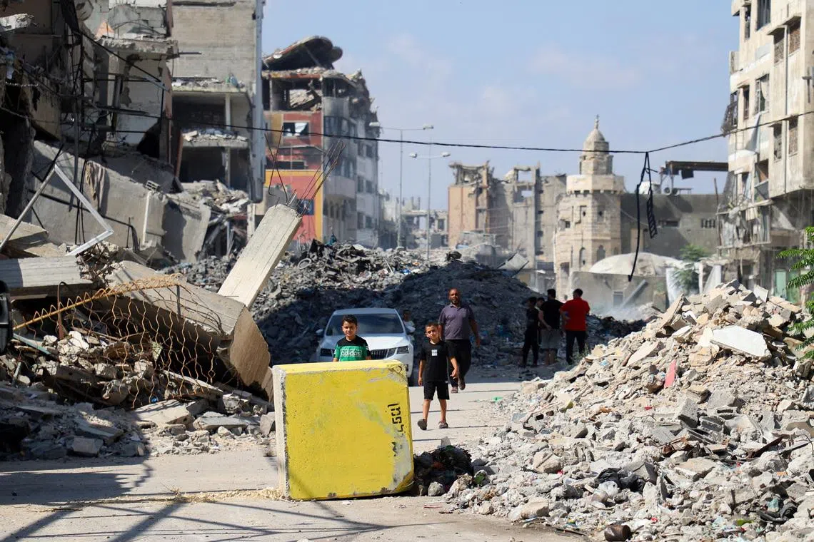 Israel's yellow line, a shifting edge of war pushing Gazans from home
