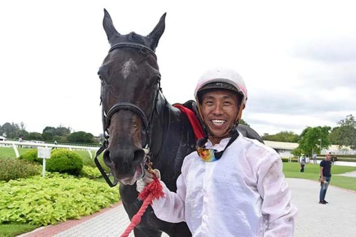 khairil22 - Jockey Khairil Zulkiflee


PHOTO: SELANGOR TURF CLUB