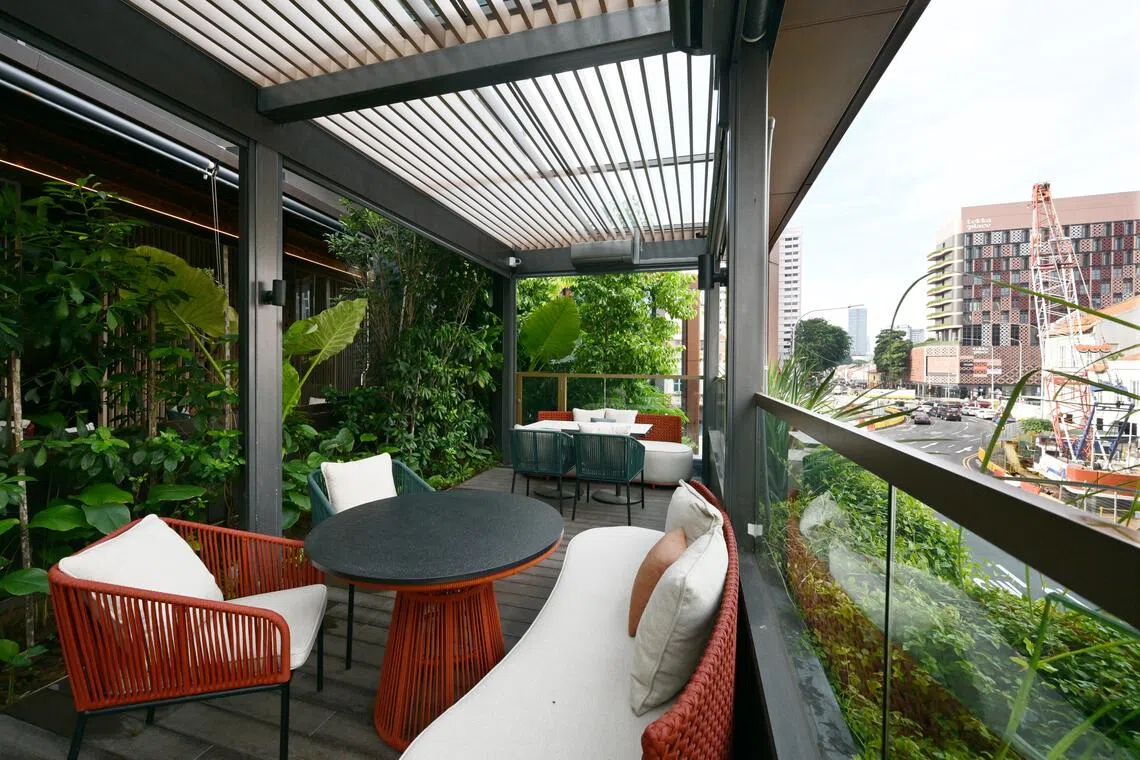 Varel Singapore sits in one of Singapore’s most layered urban districts, according to FDAT Architects, which designed it to “participate in the neighbourhood”.
