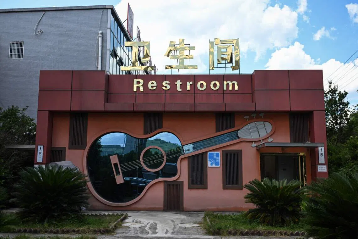  “Capital of Guitars, City of Music”.