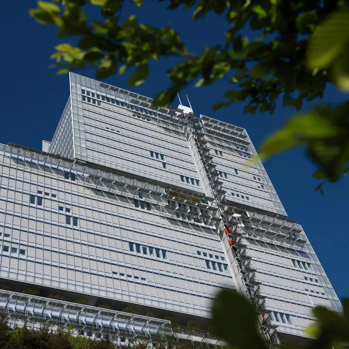 A view shows the Paris' courthouse building as Elon Musk, the owner of X and a host of other tech companies, is summoned for a hearing before prosecutors' offices as part of their investigation into social media platform X at the courthouse in Paris, France, April 20, 2026. REUTERS/Stephanie Lecocq