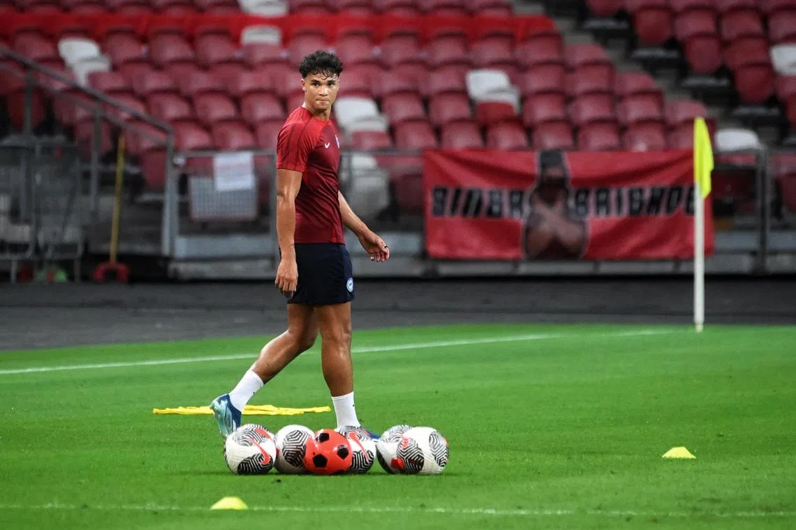 Singapore national footballers  Ikhsan Fandi  training before the World Cup qualifier between Singapore and Thailand at the national stadium on November 20, 2023.