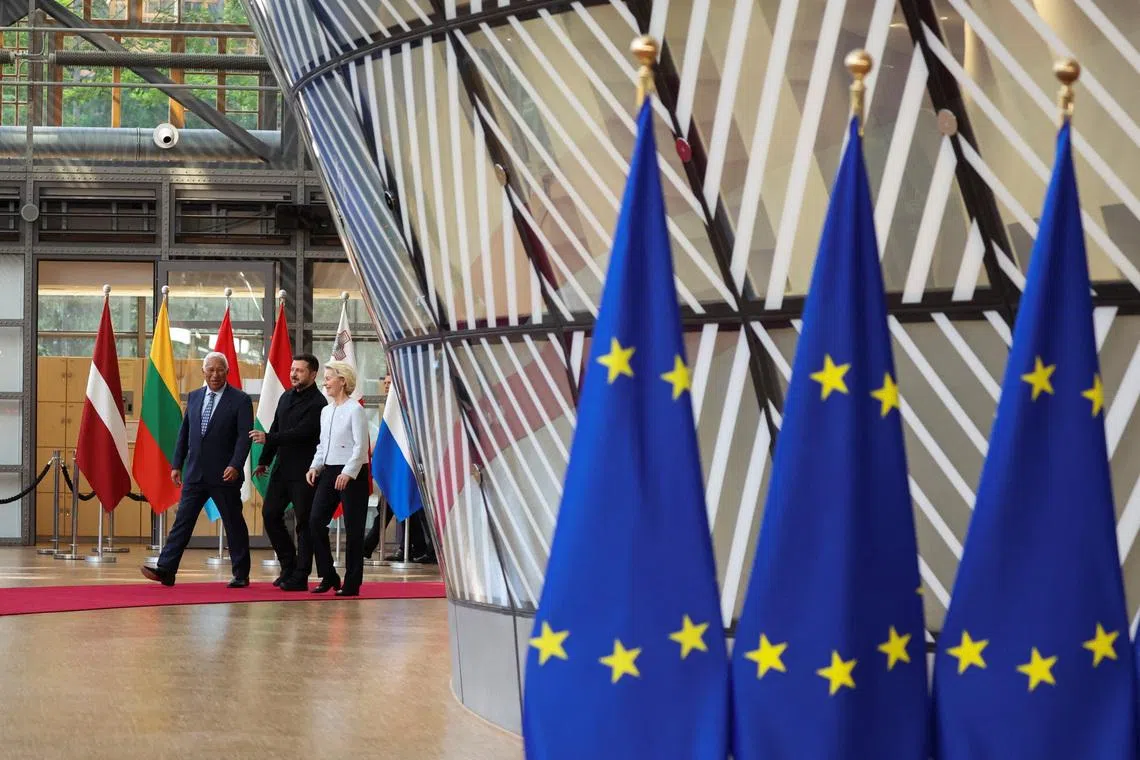 EU leaders push bloc to assert itself on Russia peace talks