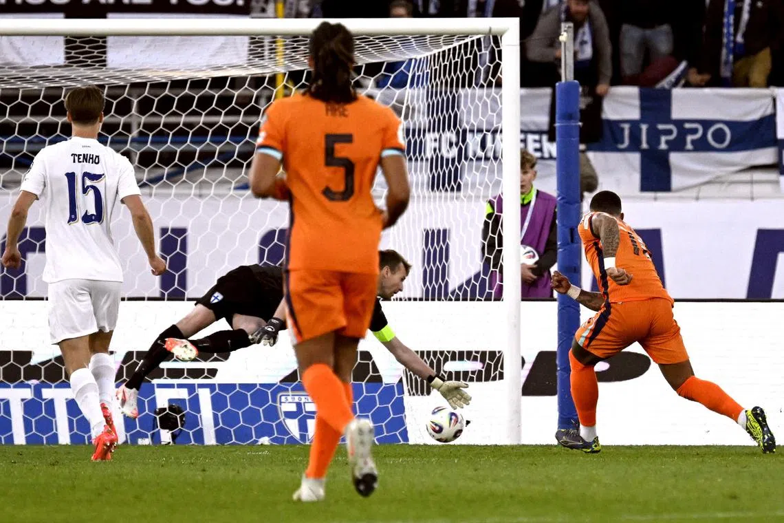 Gol de Memphis Depay (Foto: REUTERS)
