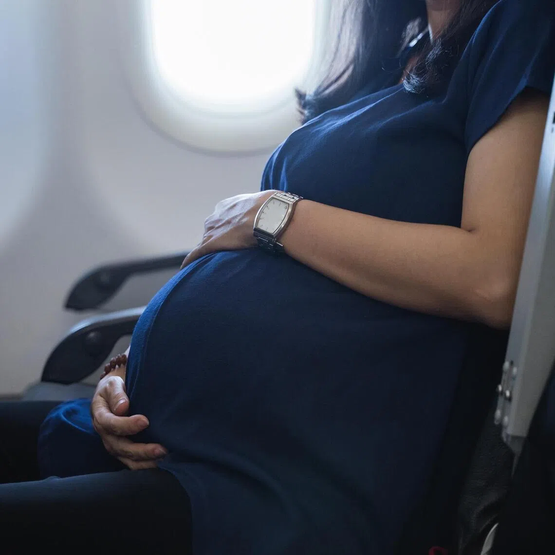 pregnancy travel tips, travelling while pregnant, pregnancy health precautions