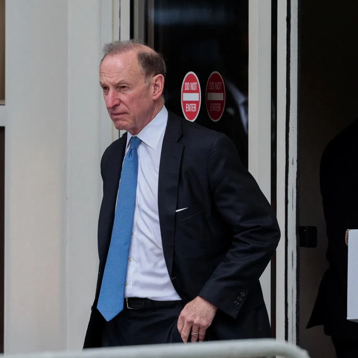 Attorney Abbe Lowell walks outside the federal court on the day of Hunter Biden's trial on criminal gun charges, in Wilmington, Delaware, U.S., June 10, 2024. REUTERS/Hannah Beier/File Photo