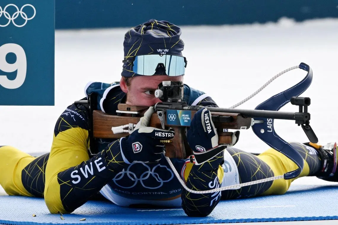 Biathlon-Swedes blame bad wax day for mass start meltdown