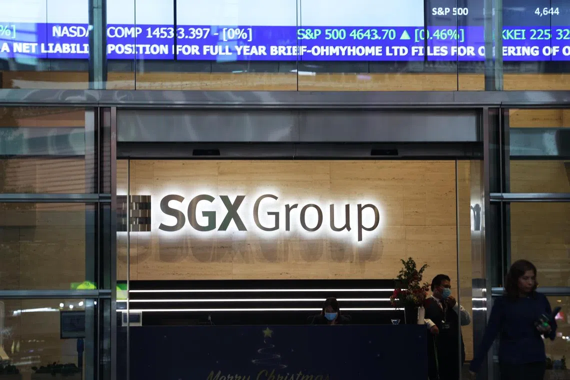 新加坡交易所 [Shenton Way] SGX logo in front of the SGX Centre building at Shenton Way.