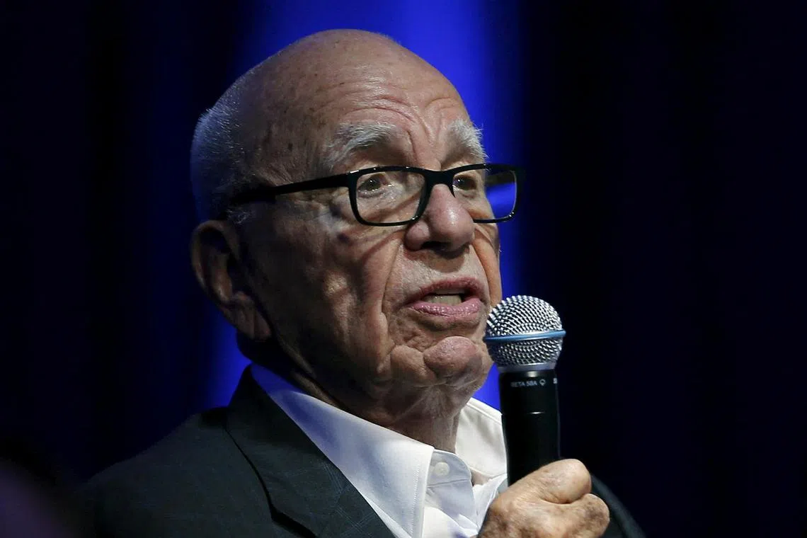 A number of News Corp investors publicly opposed the merger of two of Mr Rupert Murdoch's companies, saying it undervalued company assets.