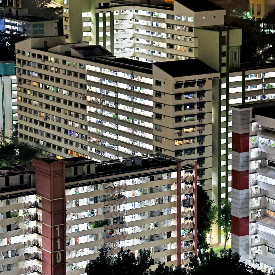 Household electricity and gas tariffs will decrease by 0.84 cent per kWh and 0.67 cent per kWh, respectively.