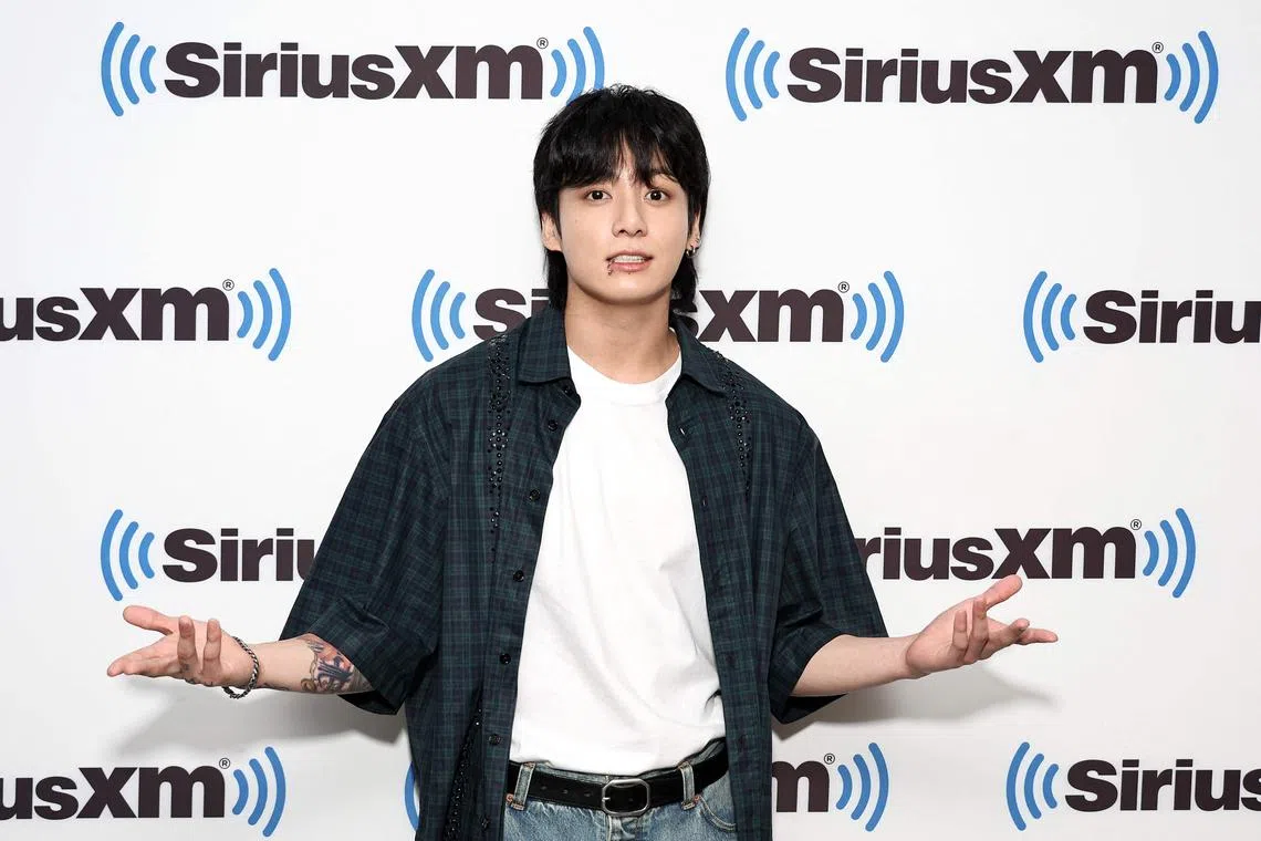 NEW YORK, NEW YORK - JULY 17: Jung Kook visits SiriusXM at SiriusXM Studios on July 17, 2023 in New York City.   Jamie McCarthy/Getty Images/AFP (Photo by Jamie McCarthy / GETTY IMAGES NORTH AMERICA / Getty Images via AFP)