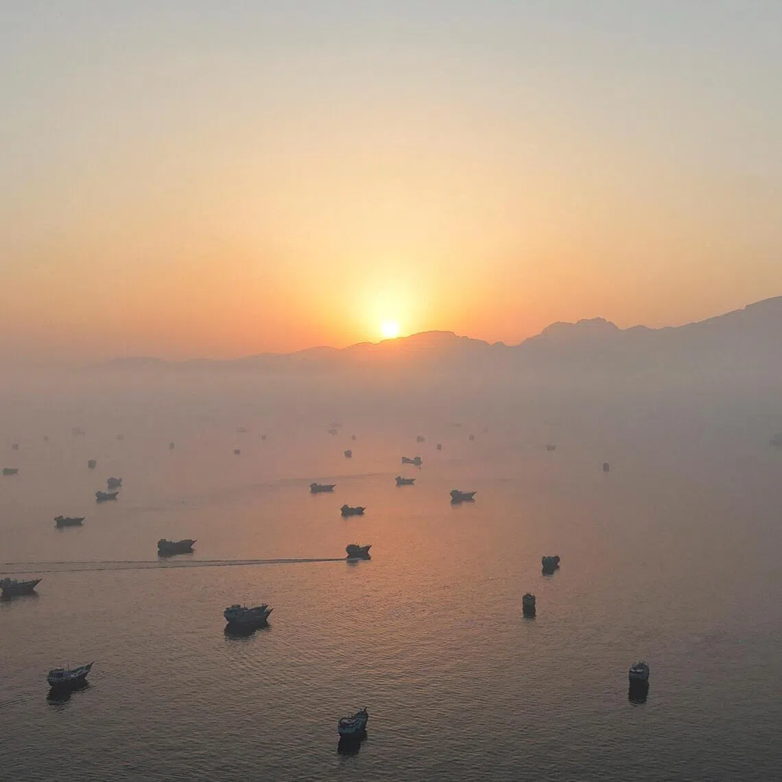 An emerging deal, if it happens, would reopen shipping traffic in the Strait of Hormuz, according to Iranian and US officials.