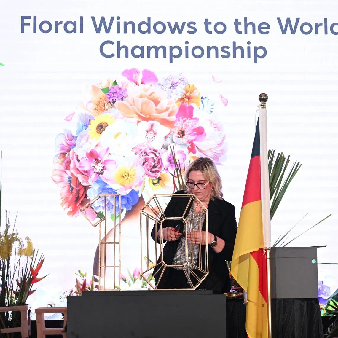 German florist Anja Ersing, an expert in high-end floral design and education, clinched first place in the Floral Windows to the World Championship, held in Singapore.