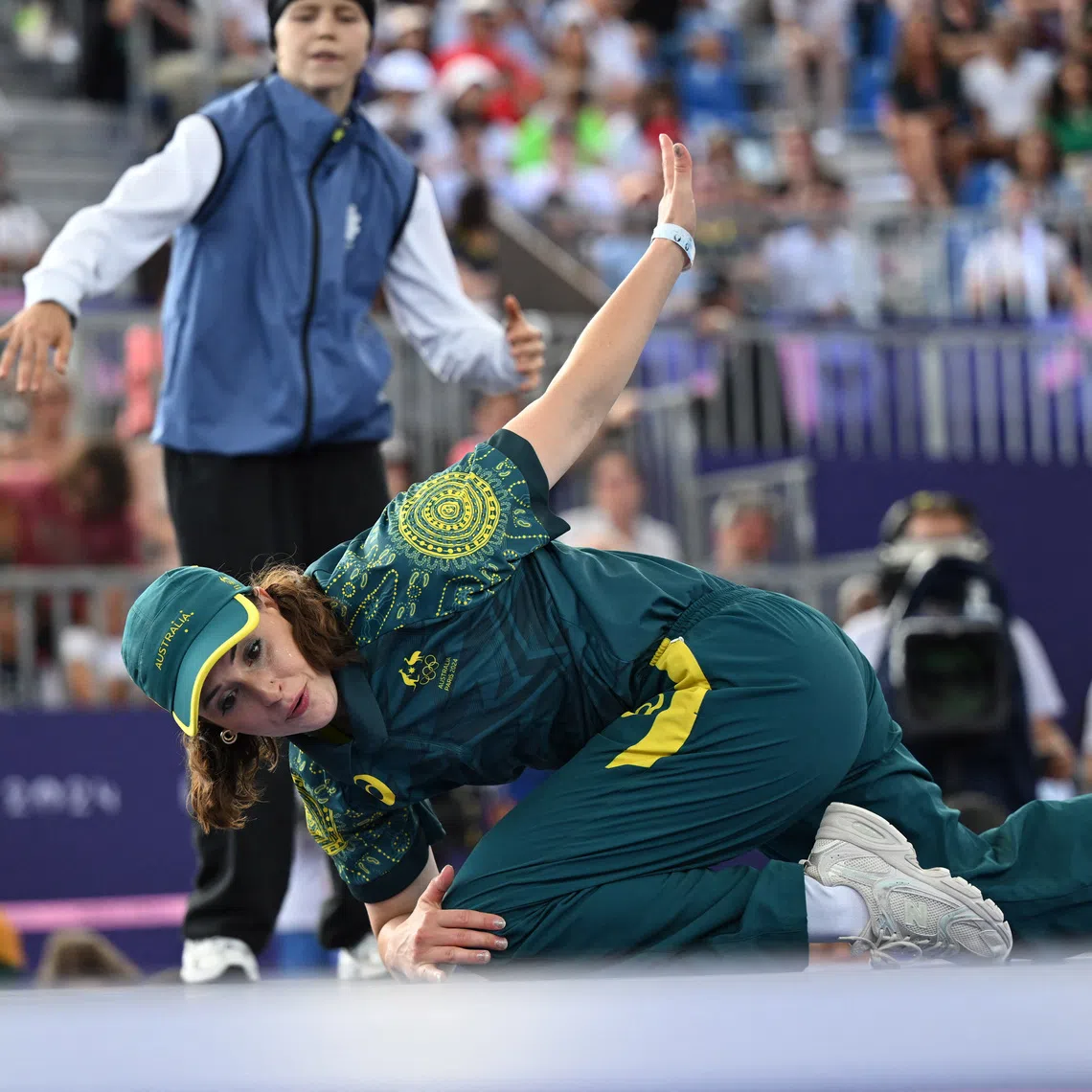 Paris 2024 Olympics - Breaking - B-Girls Round Robin - La Concorde 1, Paris, France - August 09, 2024. Raygun of Australia in action. REUTERS/Angelika Warmuth