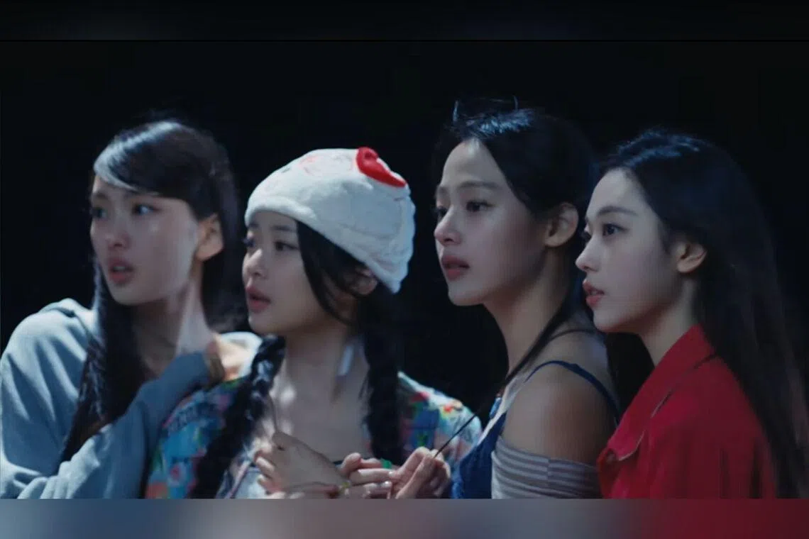 No dia 22 de julho, foram divulgados um vídeo e fotos comemorativas do 4º aniversário de seu debut.