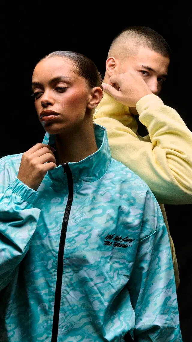 lclewis21 - Lewis Hamilton's fashion and lifestyle brand +44.

source/copyright: +44
free for publicity use
