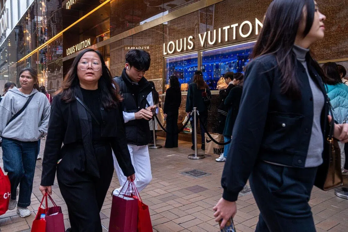 Sales of fashion and leather items at LVMH, the world’s biggest luxury conglomerate, have tumbled. 