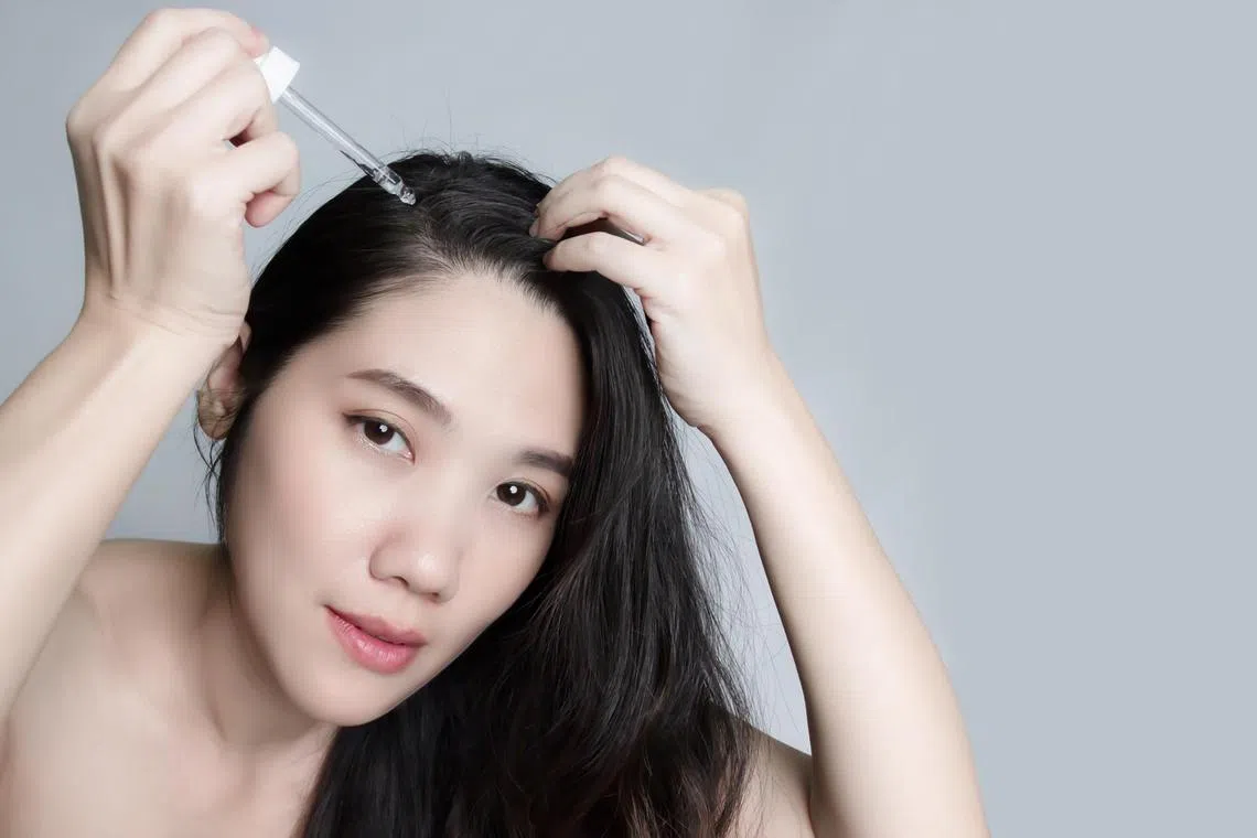 llscalp - A Asian beautiful woman drop serum on hair to enrich and prevent hair loss and grey hair


Credit: ISTOCKPHOTO