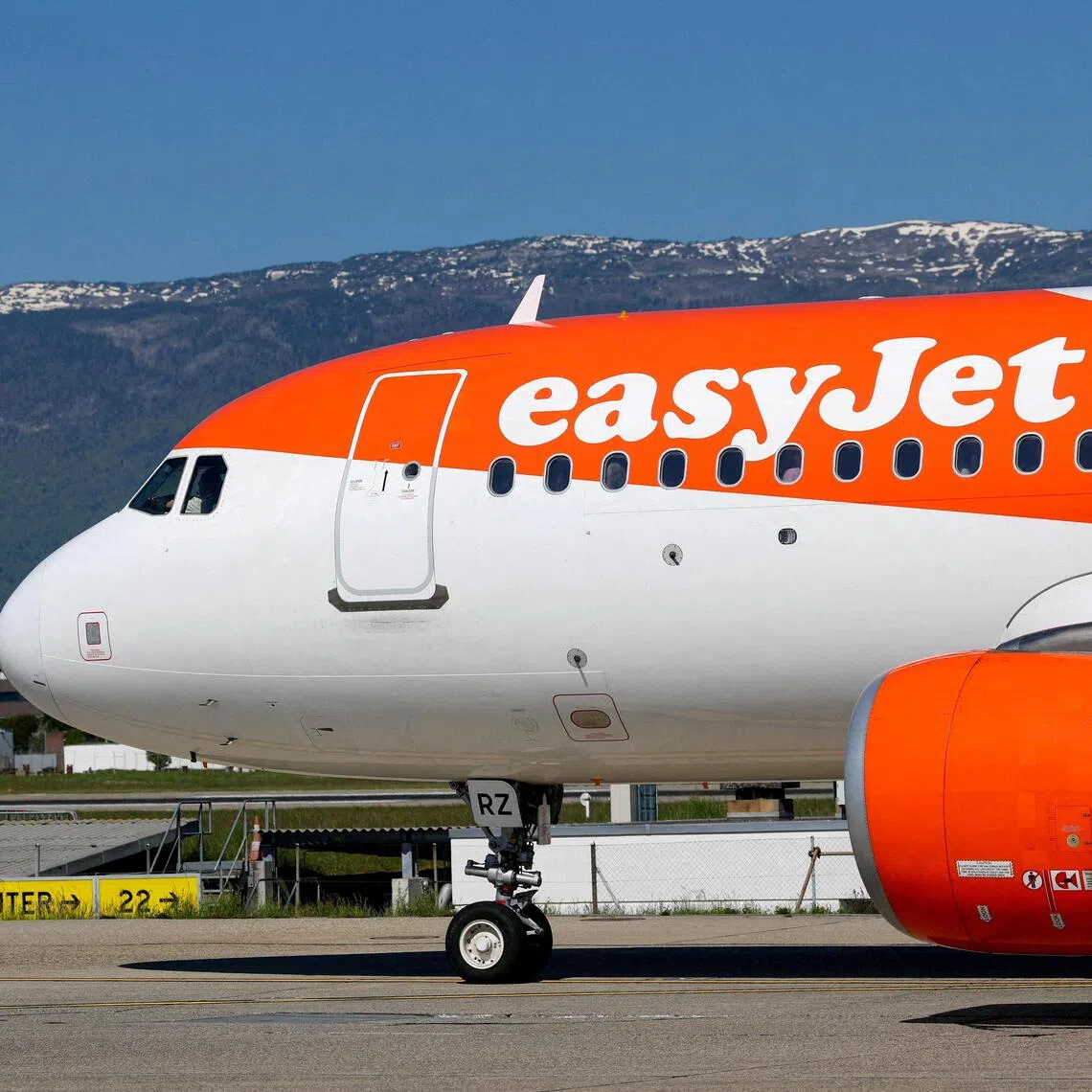 EasyJet has confirmed a £5.7 billion (S$9.8-billion) takeover by US private equity firm Apollo.
