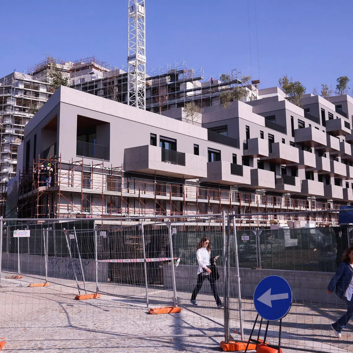 Bosconavigli buildings are seen under construction, as the site is under investigation for alleged building abuses, in Milan, Italy, October 29, 2024. REUTERS/Claudia Greco/File Photo