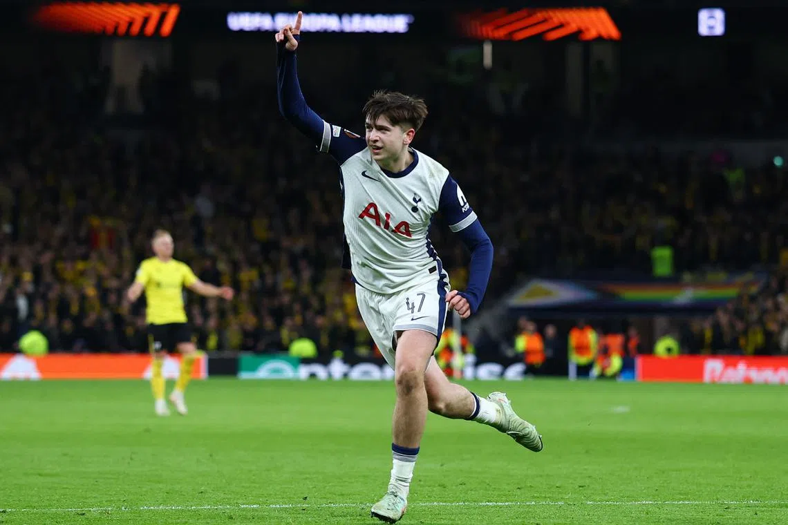 Soccer Football - Europa League - Tottenham Hotspur v IF Elfsborg - Tottenham Hotspur Stadium, London, Britain - January 30, 2025 Tottenham Hotspur's Mikey Moore celebrates scoring their third goal Action Images via Reuters/Matthew Childs