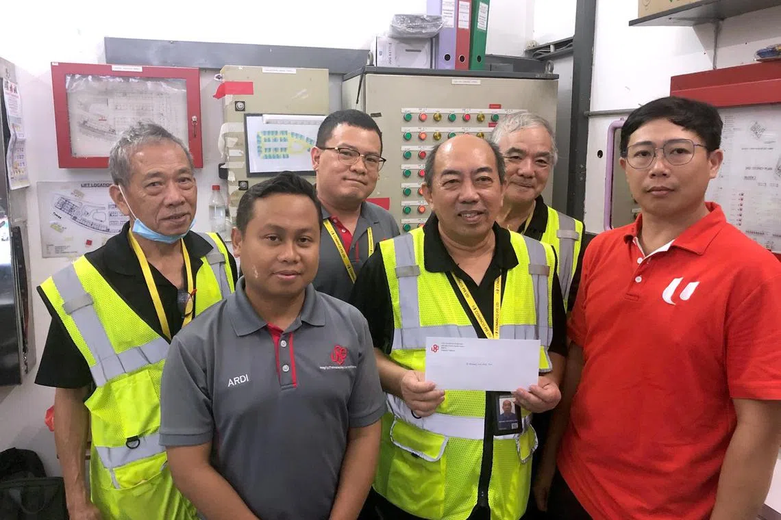 fmsecurity14 - Members of the Union of Security Employees, including its President Ardi Amir (second from left) paying security officer Mr Michael (fourth from left) a visit after the incident.



Credit: Union of Security Employees / Facebook