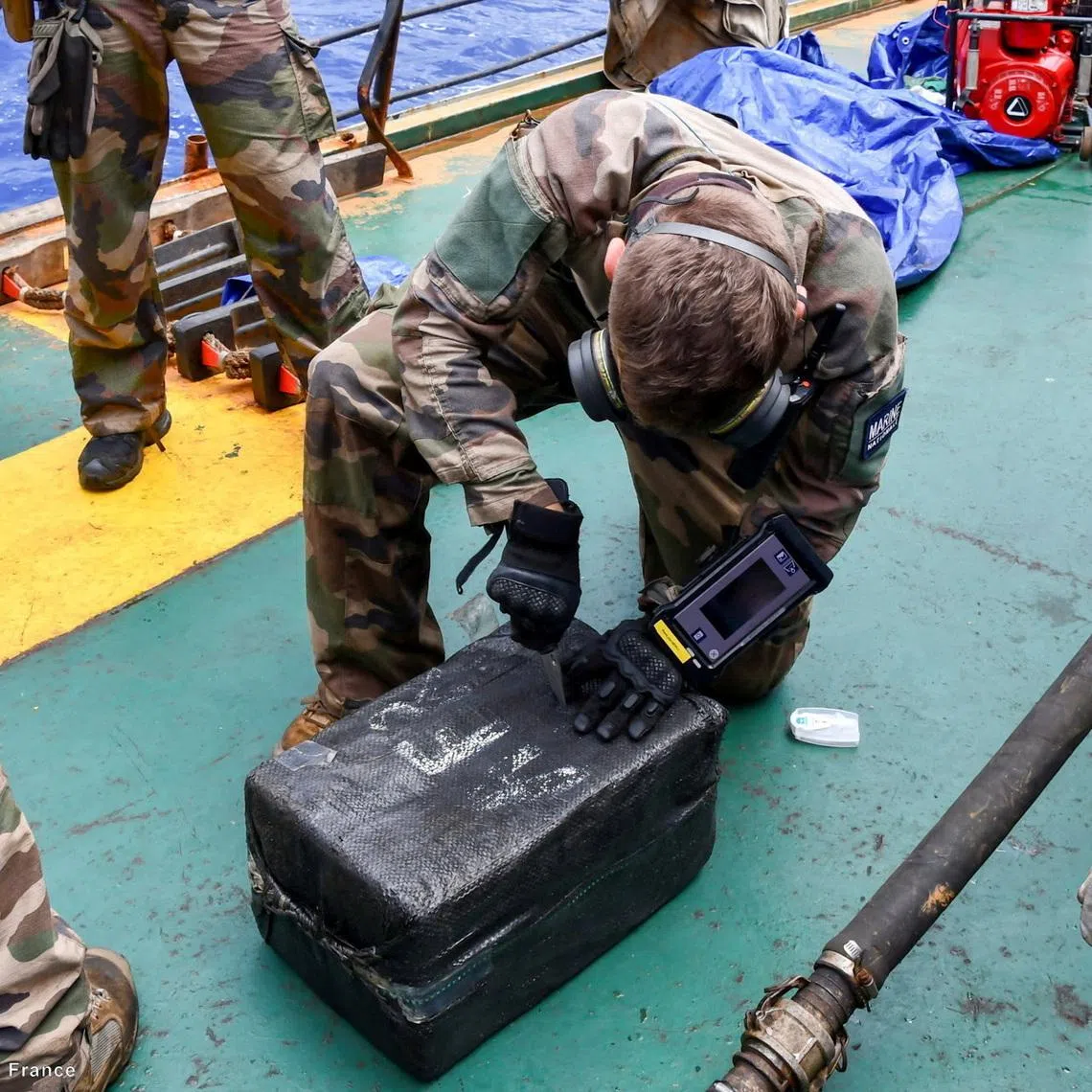 A picture released on February 5, 2026 shows the interception at sea, given as French Polynesia by the French Navy of a vessel suspected of transporting drugs. Etat-major des armees/France/Handout via REUTERS    THIS IMAGE HAS BEEN SUPPLIED BY A THIRD PARTY NO RESALES. NO ARCHIVES