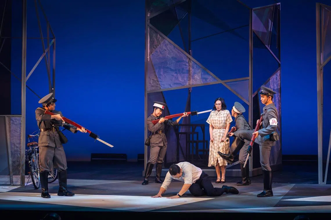 Lee Kuan Yew (Timothy Wan) and Kwa Geok Choo (Sunny Yang) are stopped by the Kempeitai during the Japanese Occupation.