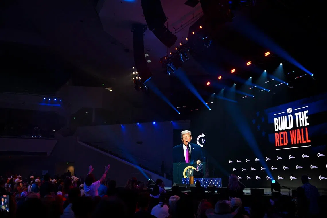 In Phoenix, Trump eyes lower petrol prices and frets about the midterms