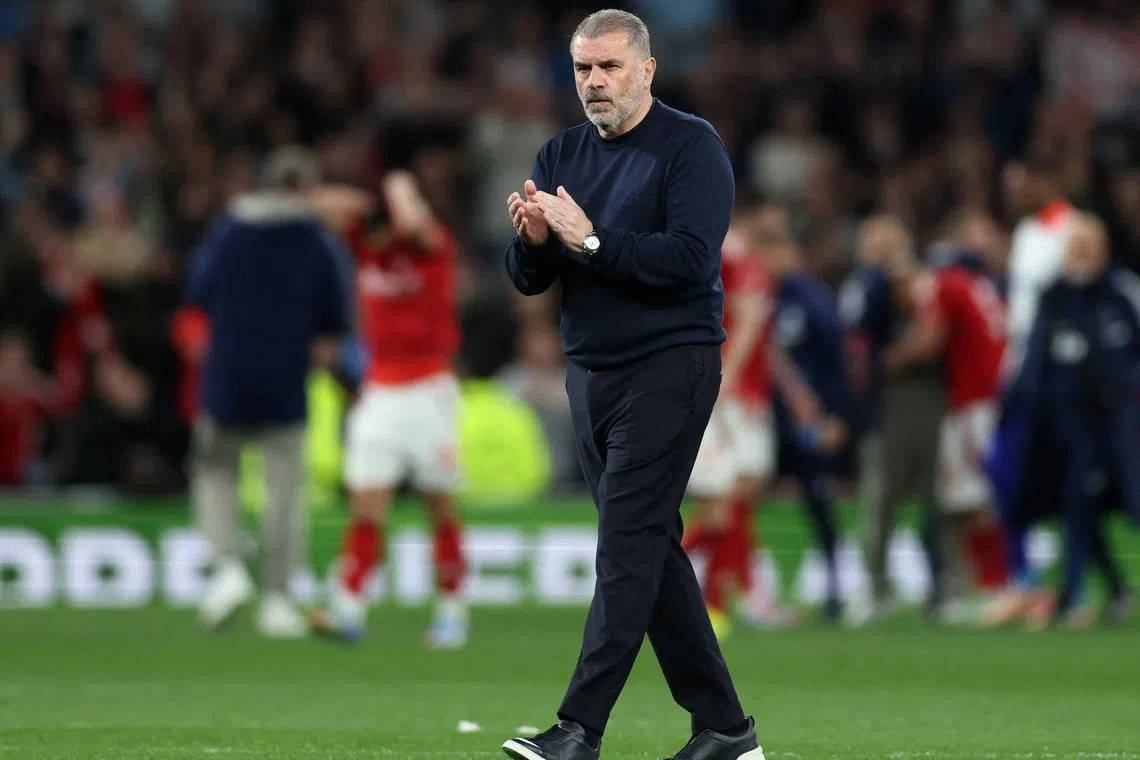 Soccer Football - Premier League - Tottenham Hotspur v Nottingham Forest - Tottenham Hotspur Stadium, London, Britain - April 21, 2025 Tottenham Hotspur manager Ange Postecoglou applauds fans after the match REUTERS/David Klein