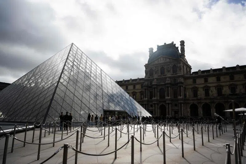 Paris’s Louvre museum closes gallery due to structural weakness