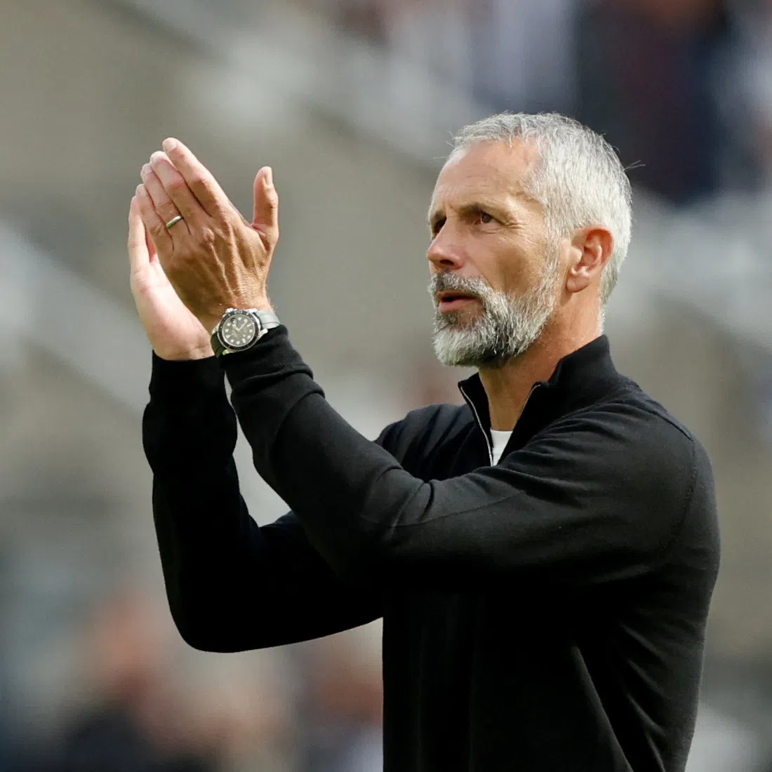 Soccer Football - Premier League - Newcastle United v AFC Bournemouth - St James' Park, Newcastle, Britain - September 5, 2026 AFC Bournemouth manager Marco Rose applauds fans after the match REUTERS/Scott Heppell