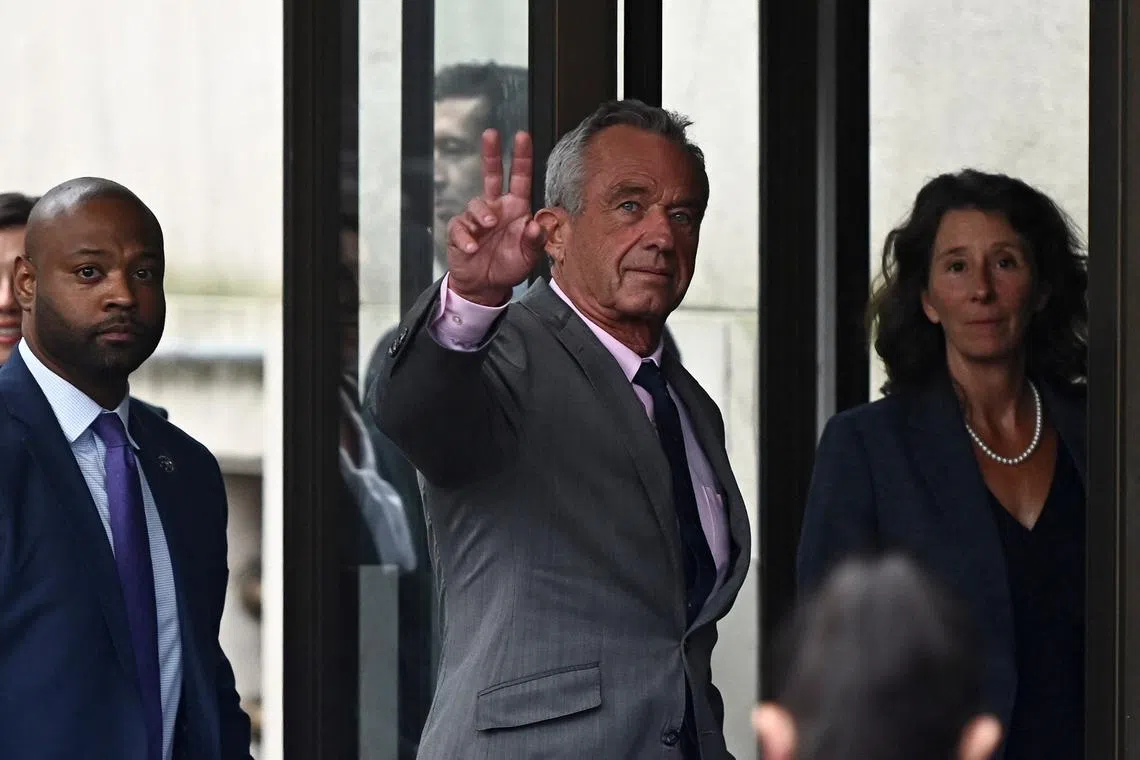 FILE PHOTO: U.S. Health and Human Services (HHS) Secretary Robert F. Kennedy Jr. arrives at Argentina’s Ministry of Health to meet with Health Minister Mario Lugones in Buenos Aires, Argentina, May 26, 2025. REUTERS/Pedro Lazaro Fernandez/File Photo